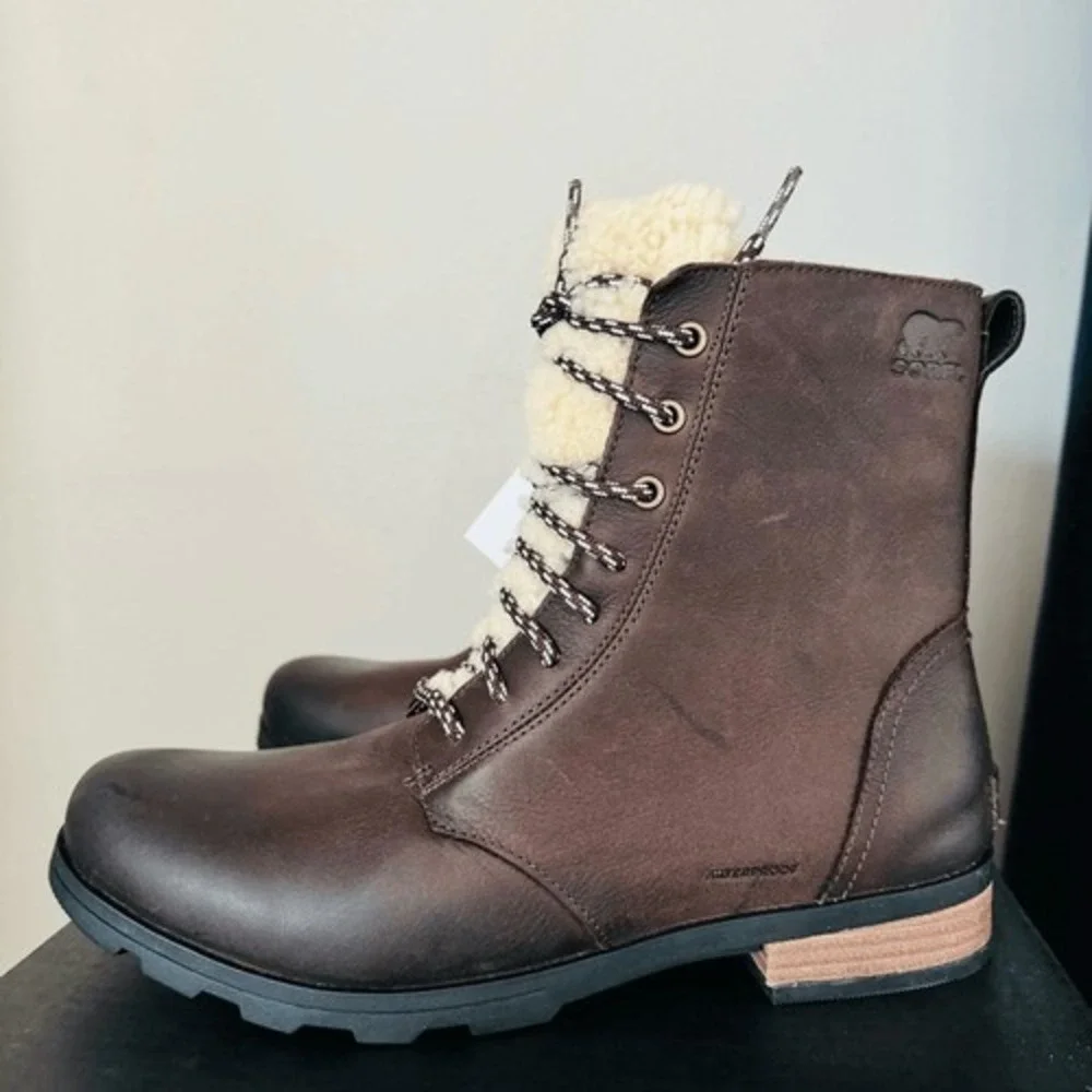 SOREL Emelie Genuine Shearling Lamb Fur Short‎ Lace-Up Boot, Brown, Size 11, NWT